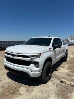 Beautiful 2022 Silverado 1500 4x4 RST Z71