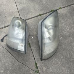 Volvo Semi-truck Headlights