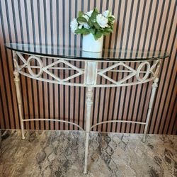 Ashley Farmhouse Style Entry table / Console table