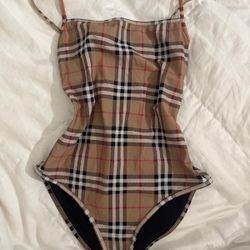 Burberry Swuim Suit