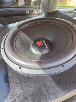 Deal!!! Deal!!! H Yanka 18inch Subwoofer in custom box.