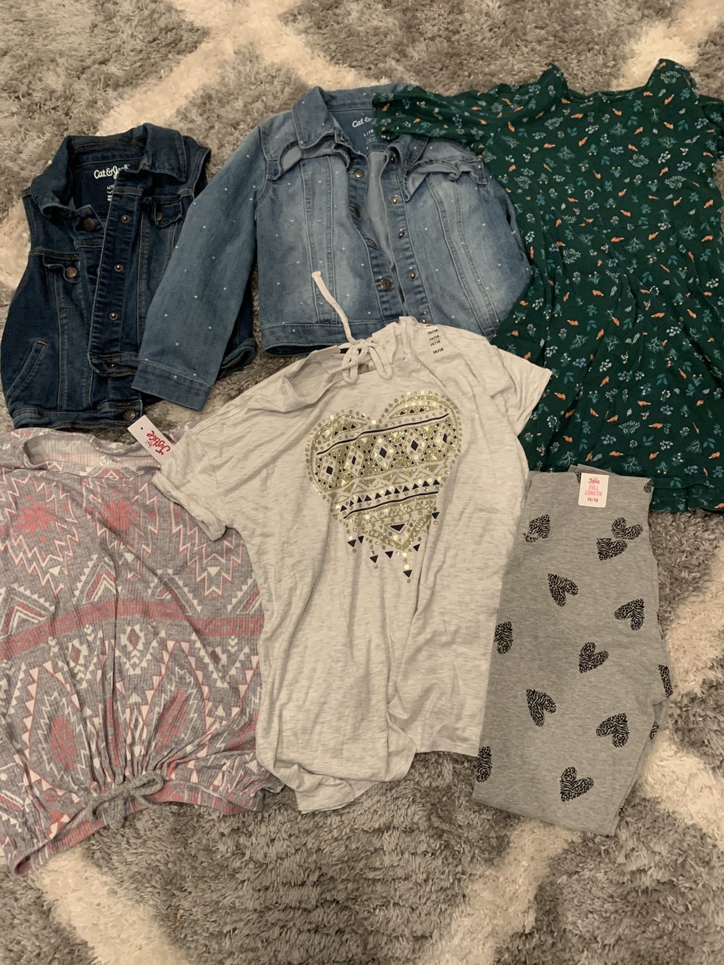 Girls clothing size 10-16