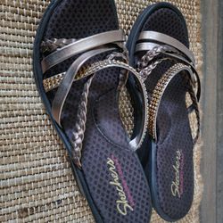 Sketchers Strappy Sandals Memory Foam Sz  8