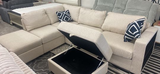New 105x82 boucle fabric sectional couch / free delivery