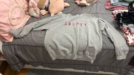 Made By Someone Never Used Xl Gray Disney Sweater 