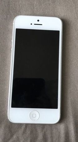 *UNLOCKED iPhone 5 32G White