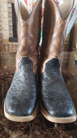 Kid cowboy boots