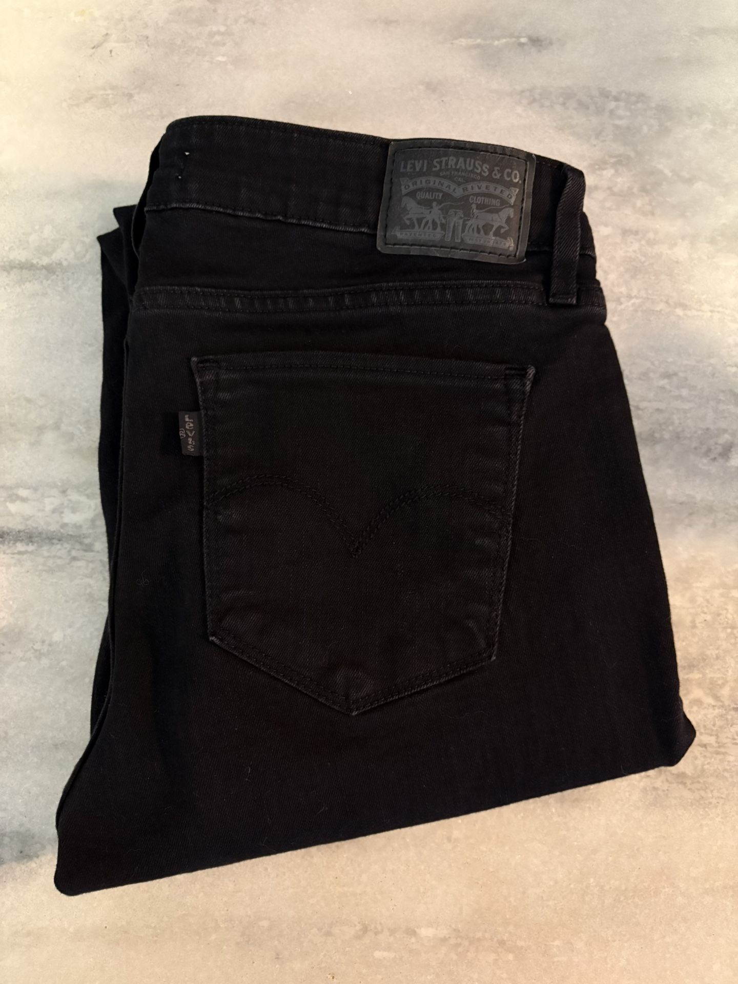 Levi’s 711 Women’s Skinny Jeans