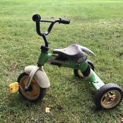 Kawasaki pedal tricycle