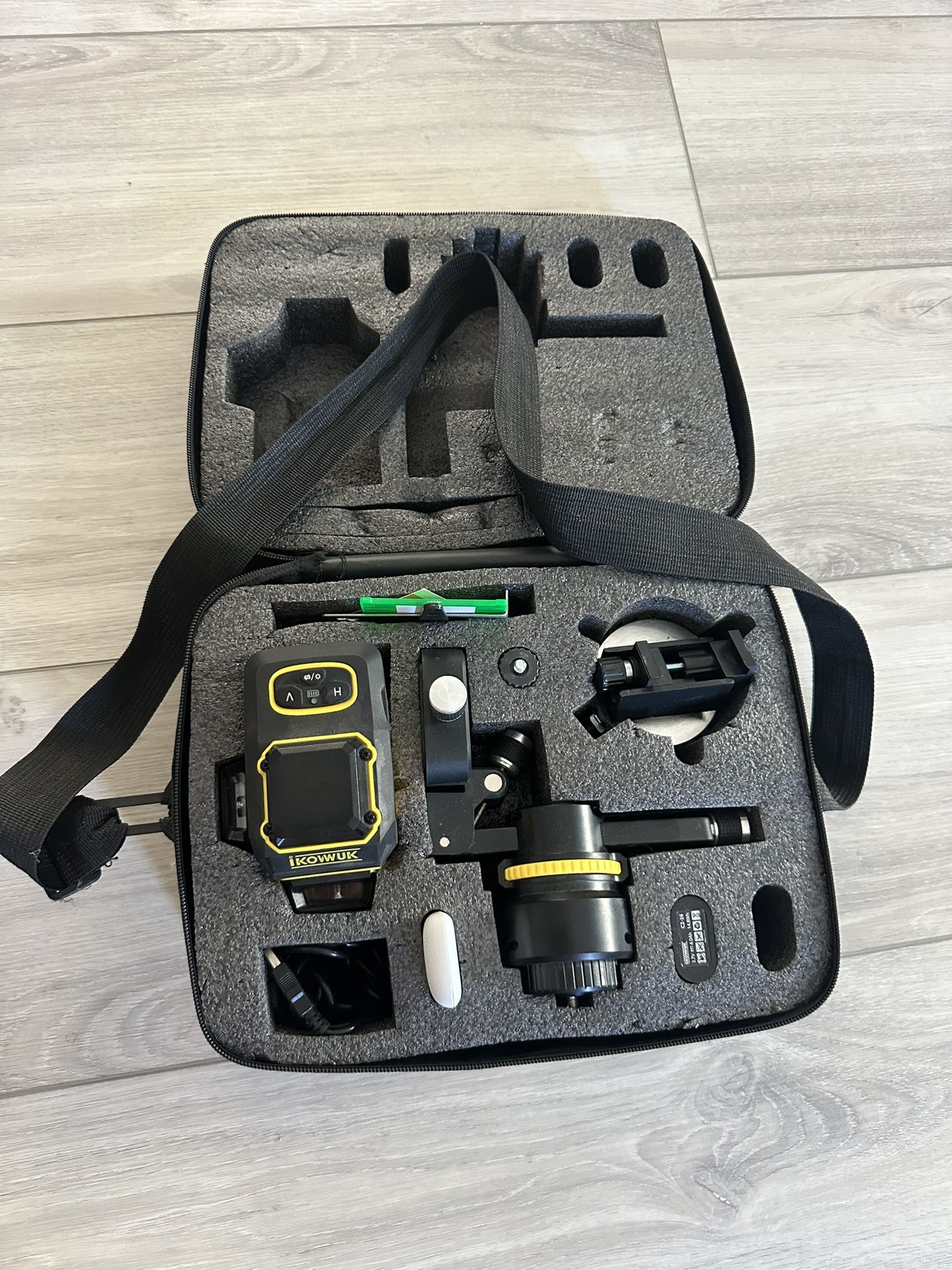 IKOVWUK Laser Level