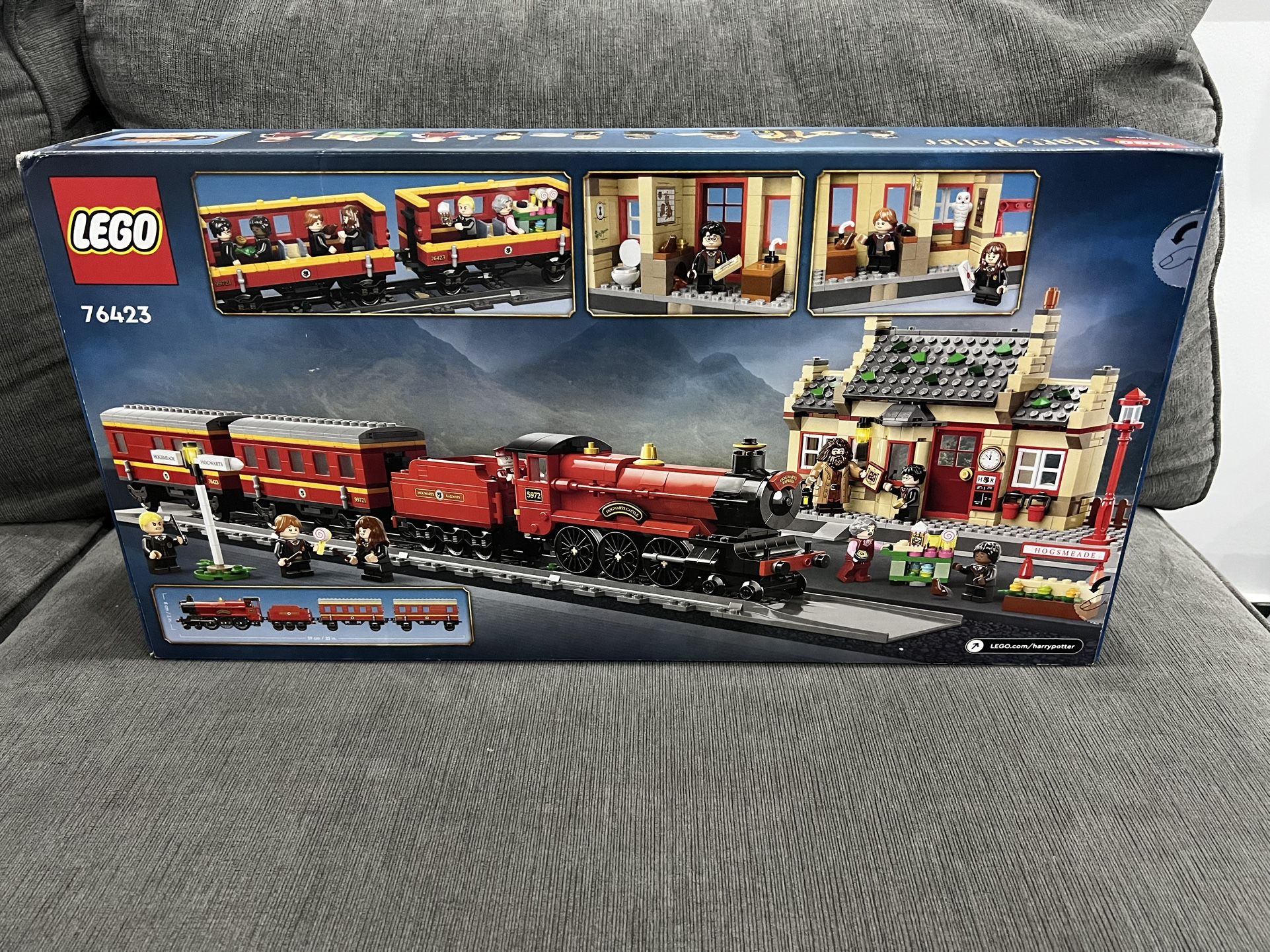 Hogwarts Express ™ Train Set with Hogsmeade Station™
