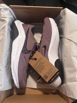 Women's Nike Legend Essential 3 Mauve Size 8