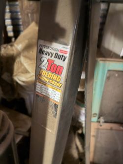 2 ton engine hoist. Dusty but near new condition