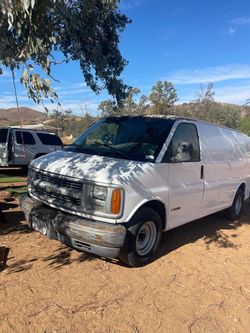 2000 Chevrolet Express
