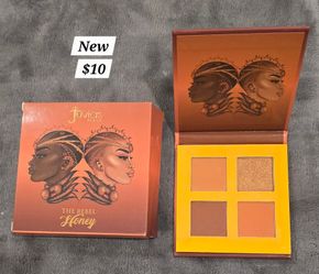 Juvias Makeup Pallet