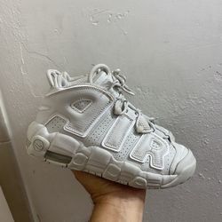 Nike Air Max uptempo light bone  Size 4.5 Y 6 Women’s