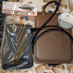 NWT   Small Animal Heating Hardshell Pad