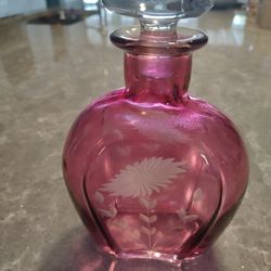 Very Pretty Decanter Pink color 