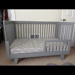 Convertible Baby Crib