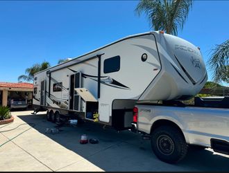 Eclipse Iconic Toy Hauler 43’ w/ 16’ Garage