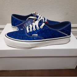 Vans Multiple Sizes Read Entire Description 