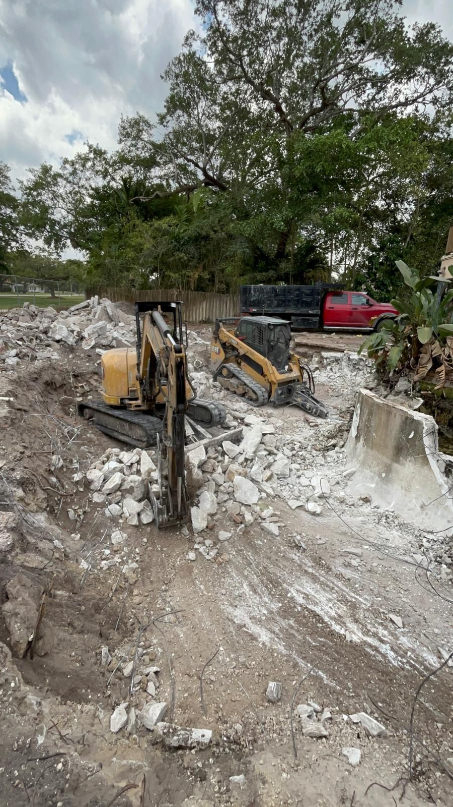 Bobcat Excavadora Mini Excavator Dump Truck TrĂ¡iler Free
