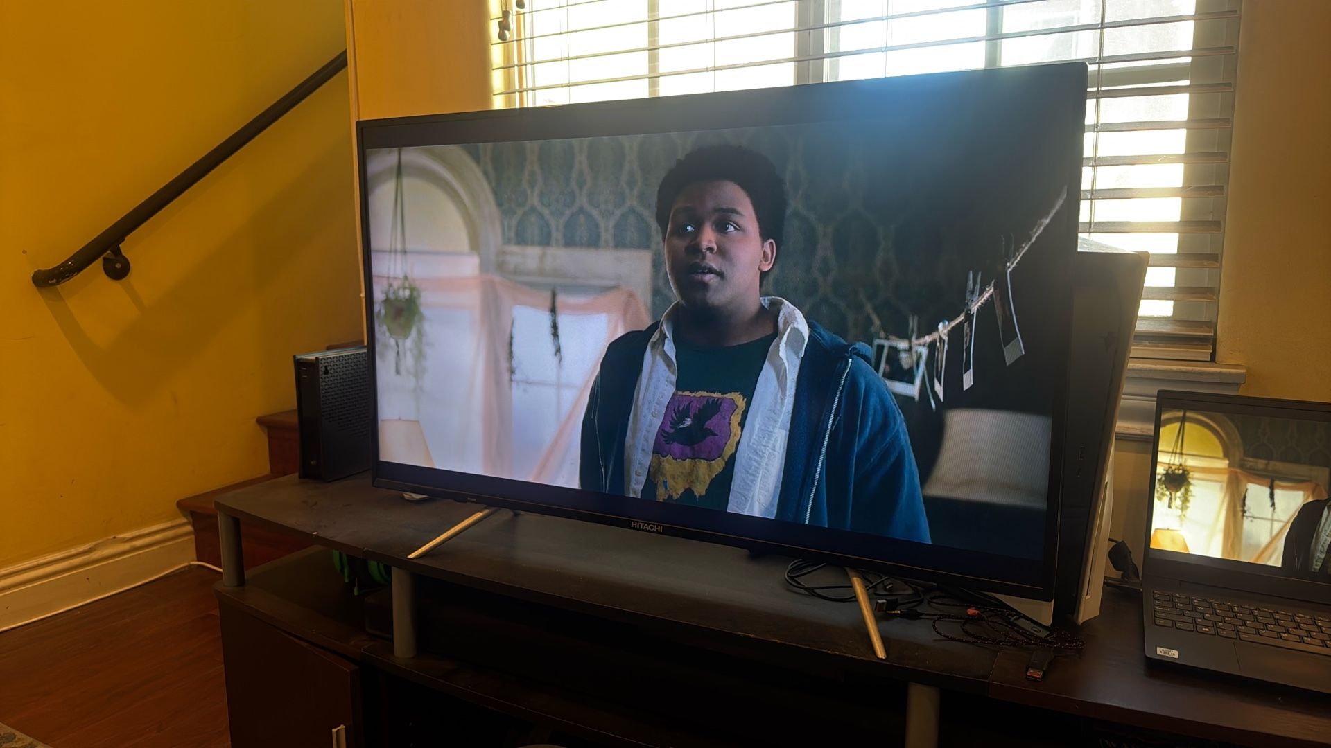 Hitachi 40 Inch Tv (Not Smart)