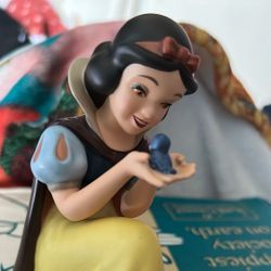 Snow White And Bluebird