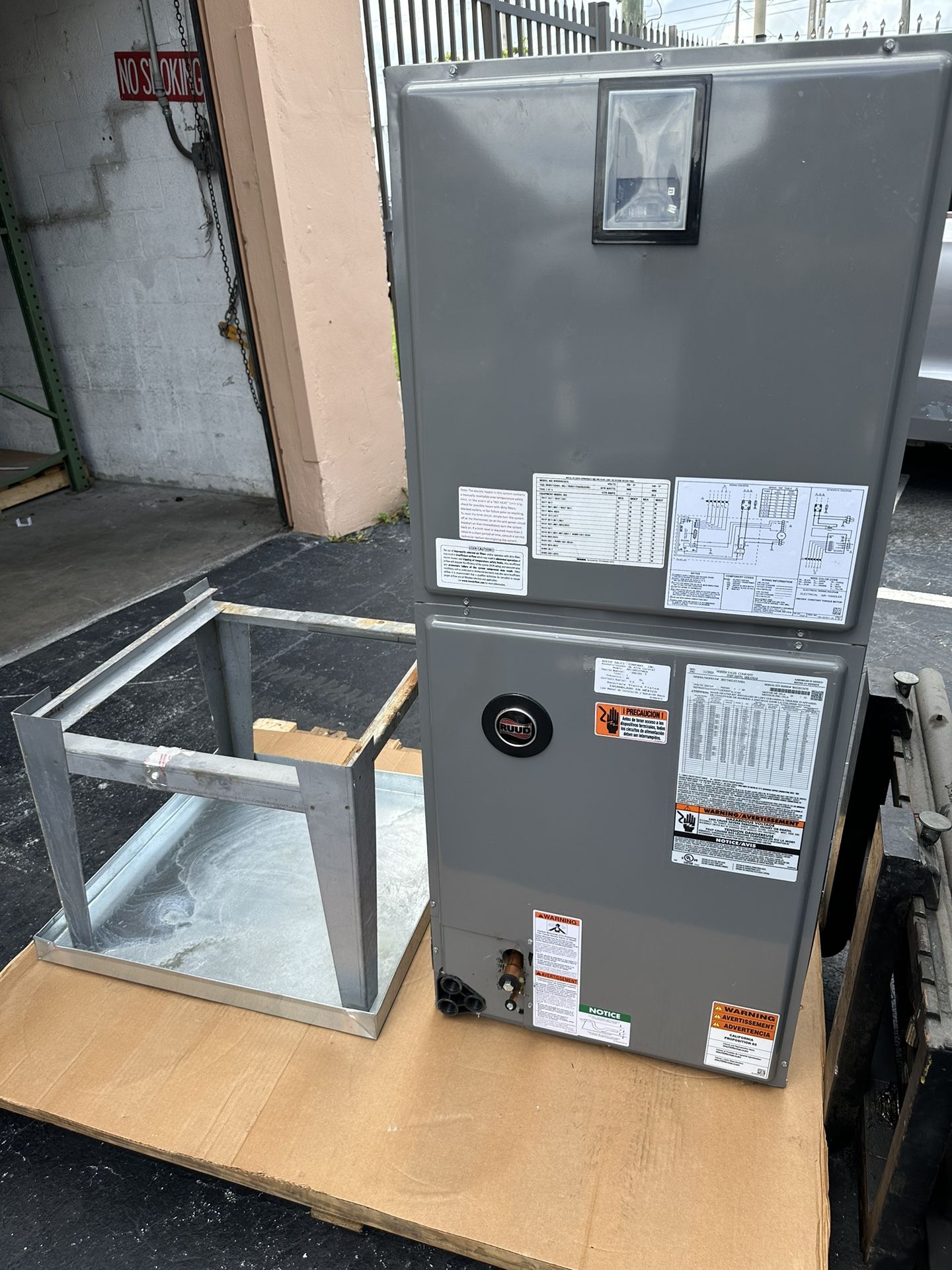 RUUD 4 Ton Air Handler With Stand