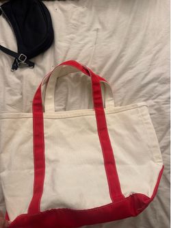 Tote bag