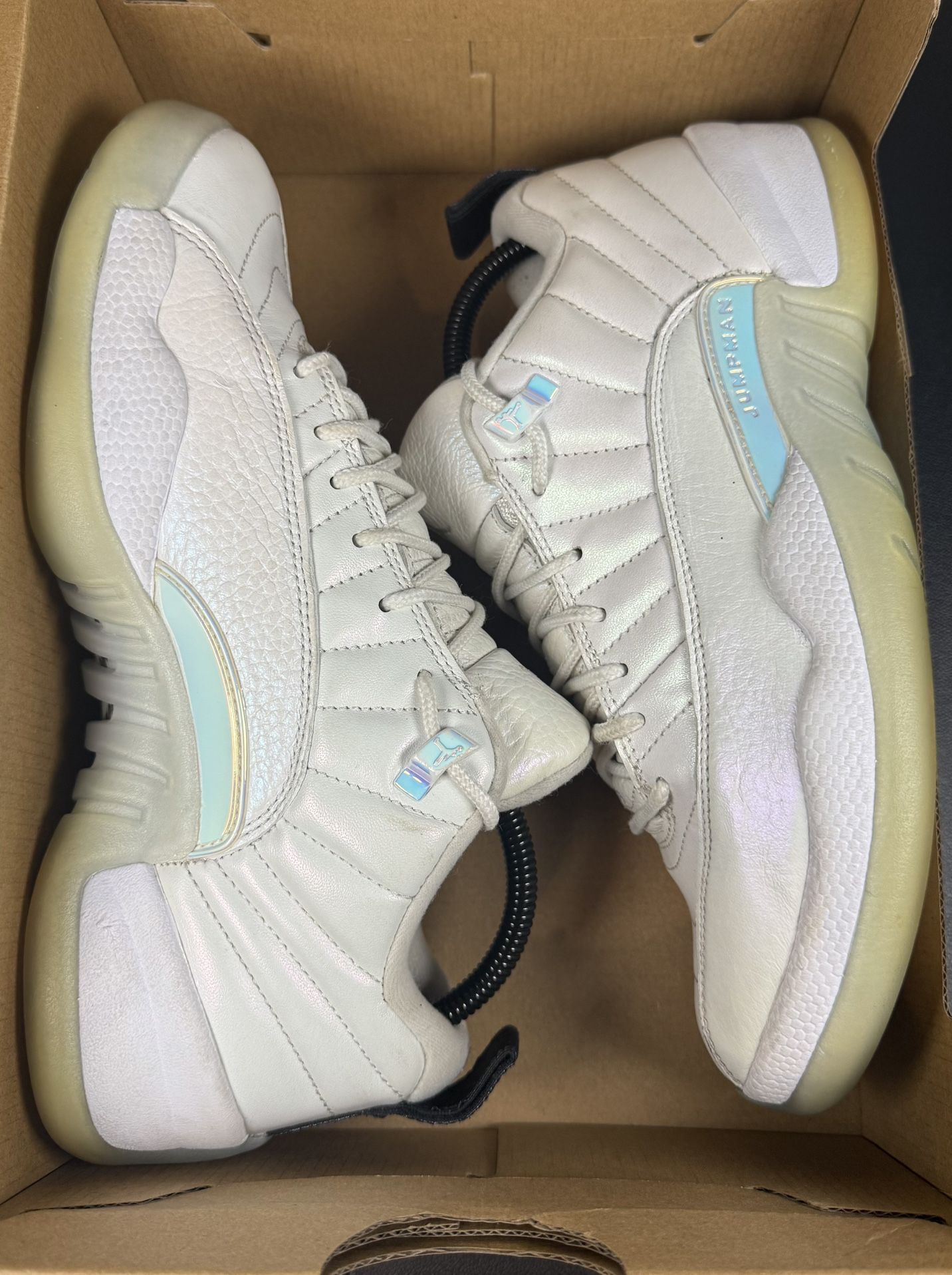 Jordan 12 Low Easter size 8.5m!
