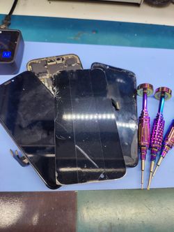 Telephono, Cellular Phone Screen, Iphone Screens, Apple Devices Apple Watch Glass, Samsung Battery Charging Port Screen Issues