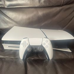 PS5 Slim Disc Edition (1 TB)