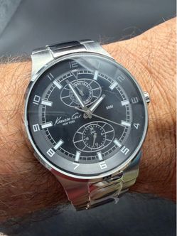 Kenneth Cole New York Stainless Steel Watch – Original Tag (NWOT/Flaws)