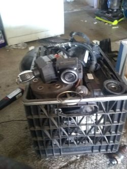 It's a S500 2002 Parts key ignition throttle body whatever you need injectors good condition serious buyers only 500 come get it