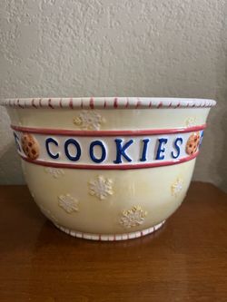 Large Ceramic Christmas Cookie Mixing / Serving Bowl