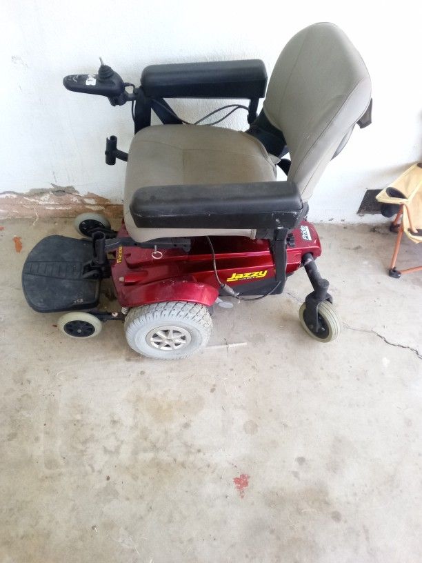 Jazzy Pride Mobility Scooter