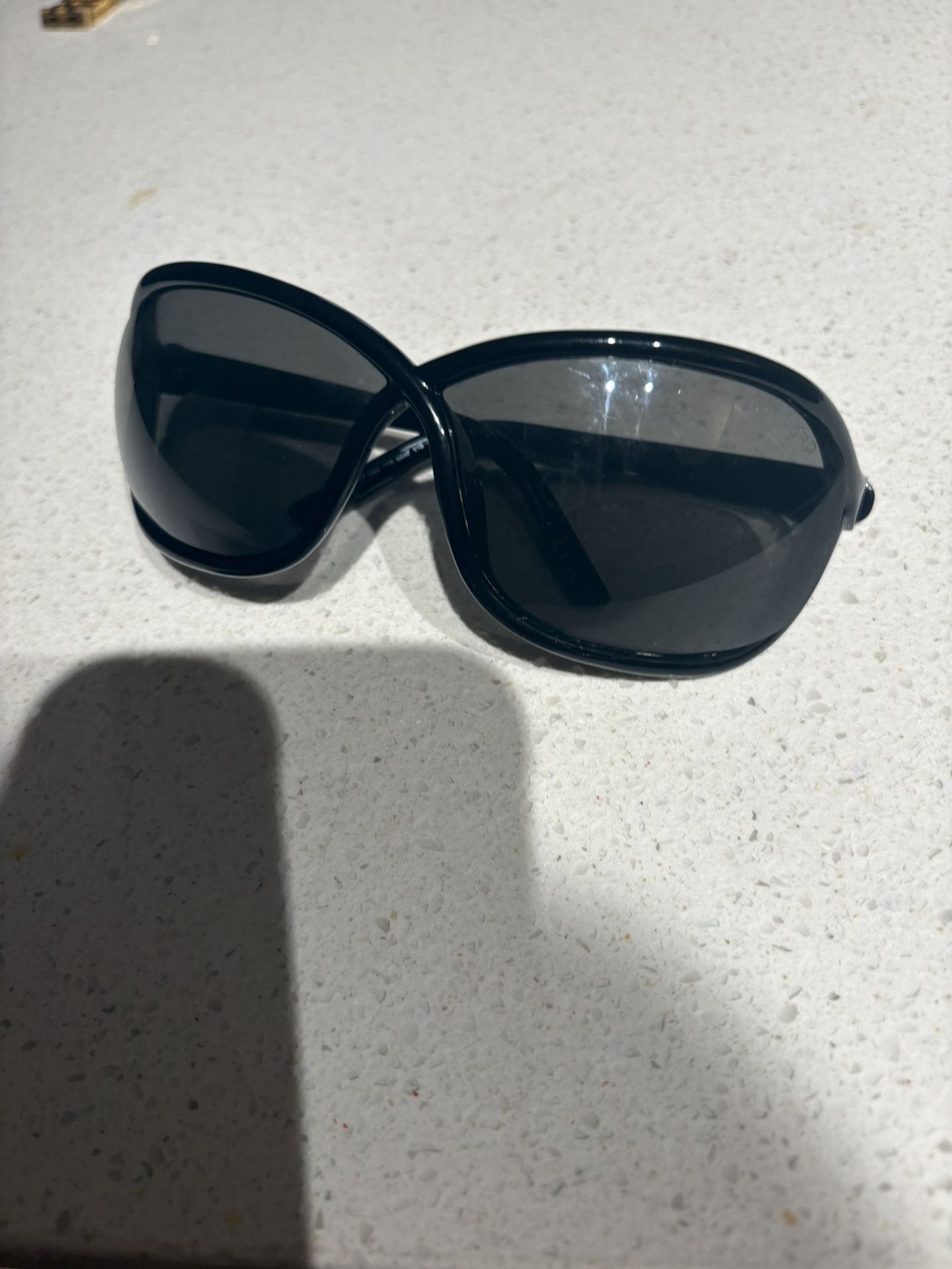 TOM FORD BLACK SUNGLASSES