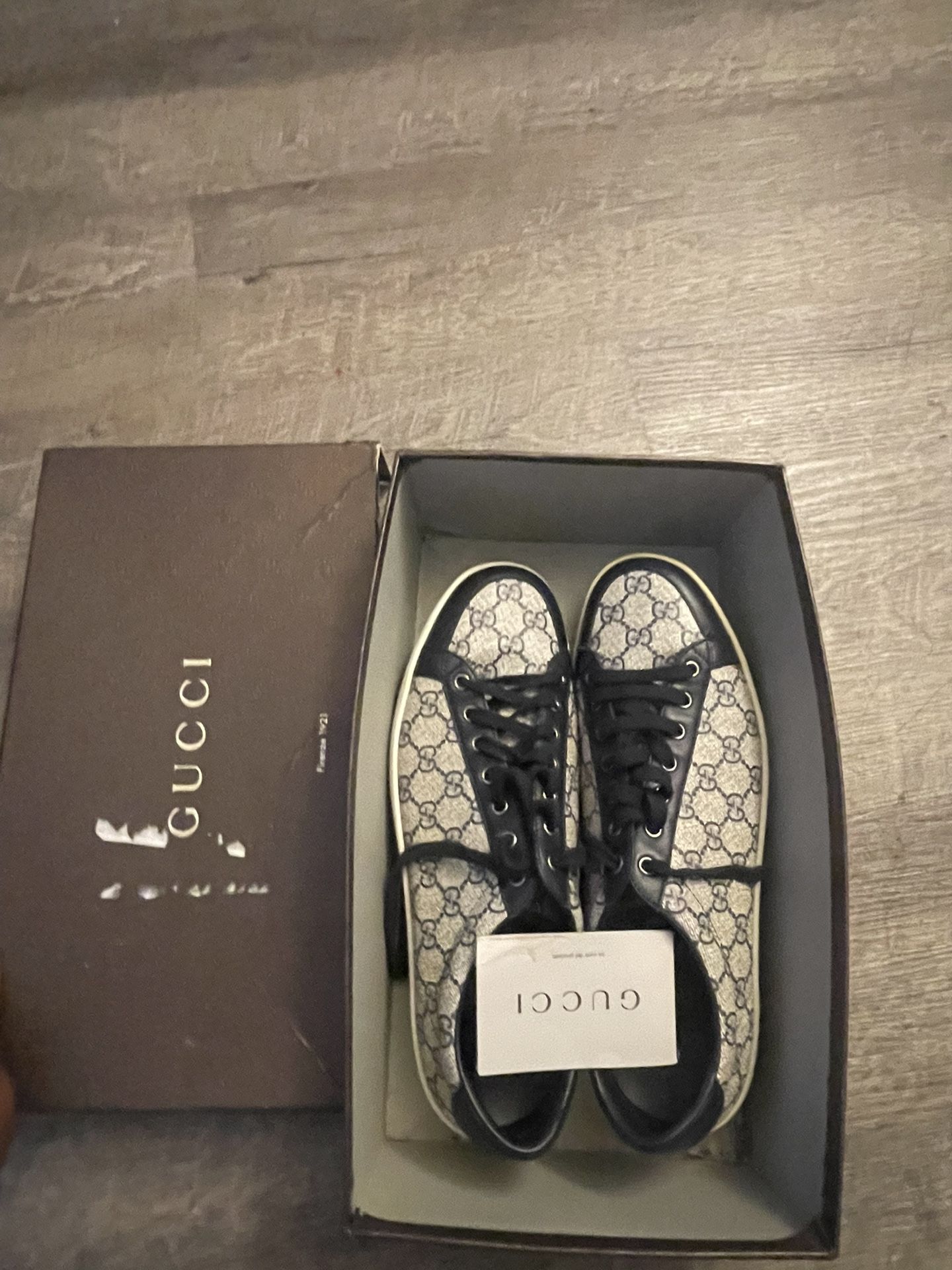 Gucci Shoes 