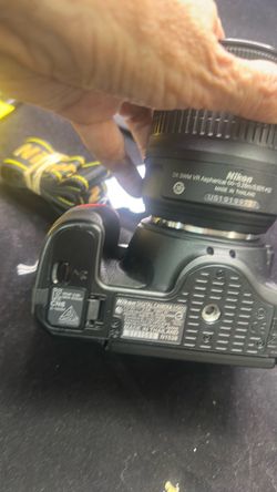 Nikon D7500 DSLR with 18-55mm Lens