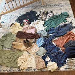 Boy Clothes Lot 9-18 Months 33 Items 