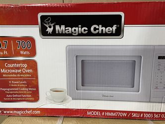 Magic Chef Microwave 0.7 White Brand New