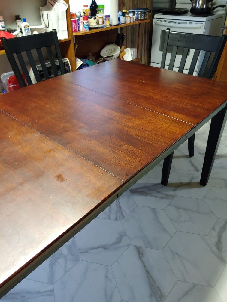 Dining Room Table With 4 Chairs