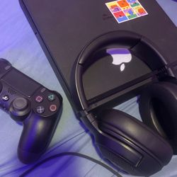 PS4 And Mic And Controller 