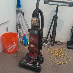 Bissell Poweforce Vacuum With All Attatchments 