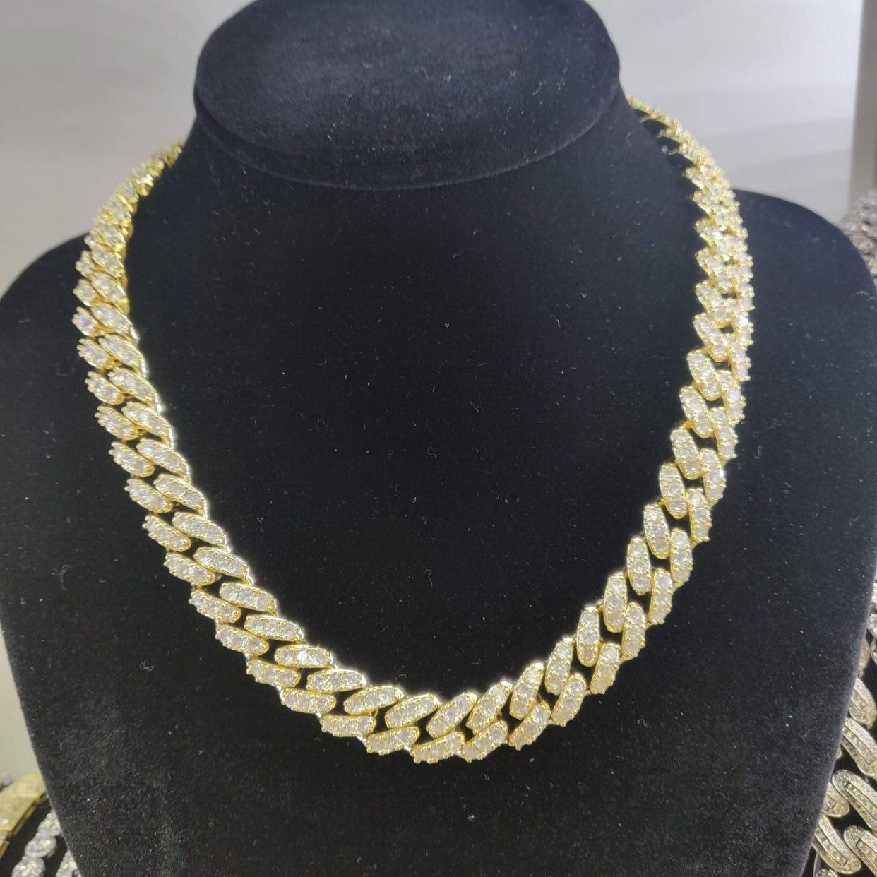 18" 14kt Gold Finished Cuban Chain