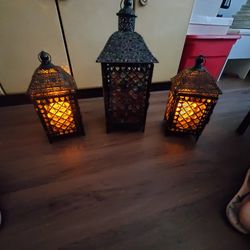 Set Of 3 Laterns 