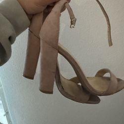 Nude-Pink Heels