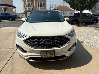 Ford Edge titanium  113,000 miles
