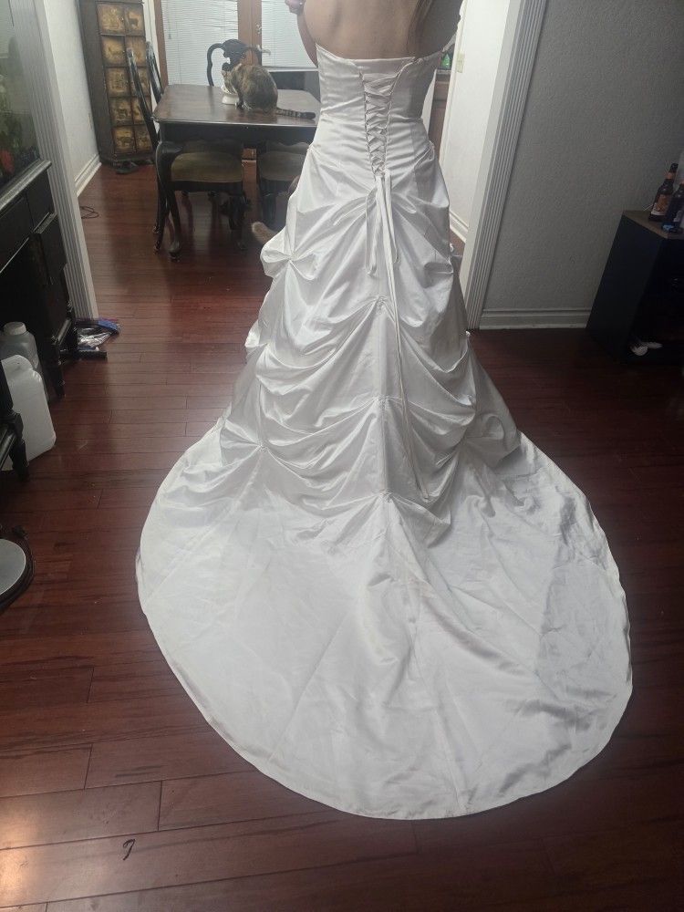 Pre-owned David's Bridal Wedding Dress Sz10